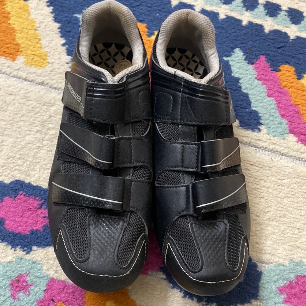 Spin shoes with clips